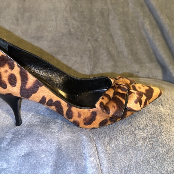 Valentino Garavani Animal Print Heels size 7.5 - Picture 3 of 12